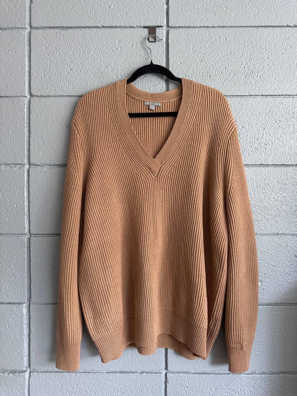 COS 100% Wool V-Neck Chunky Knit Sweater size L